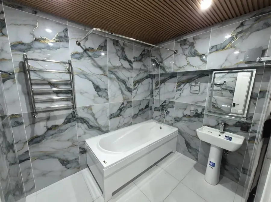Ofis sotiladi − 90 m²