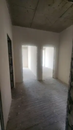 1 xonali kvartira sotiladi − 50 m²