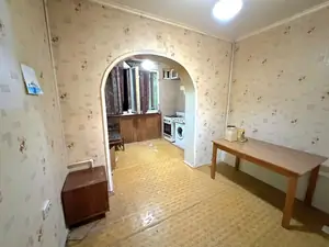 3 xonali kvartira − 75 m², 4/4 qavat