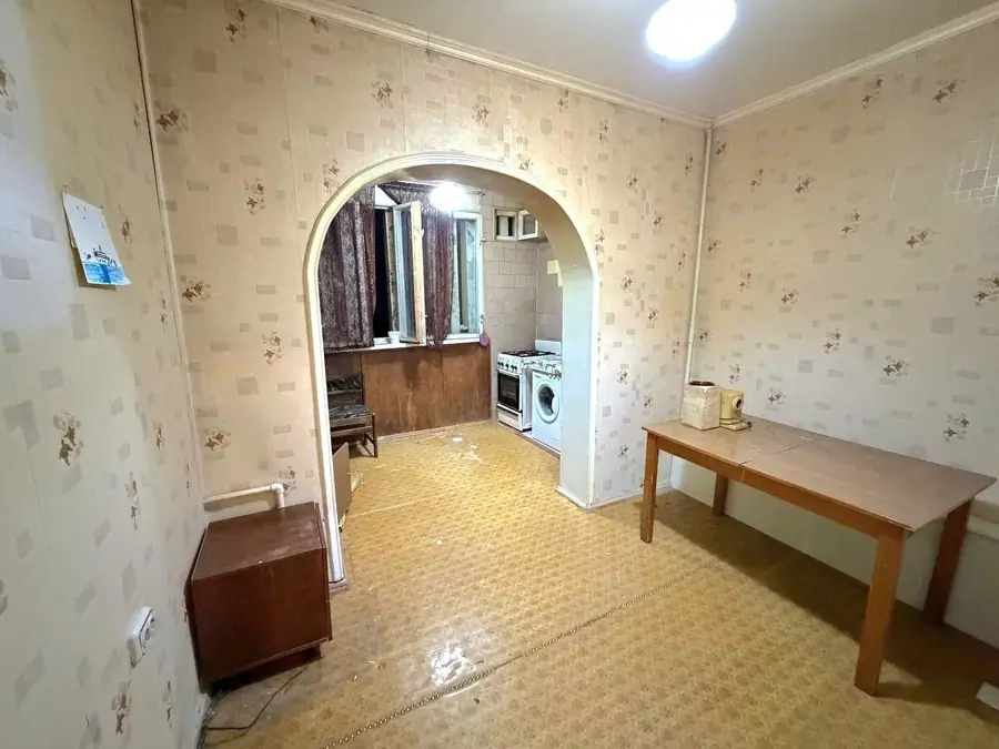 3 xonali kvartira sotiladi − 75 m²