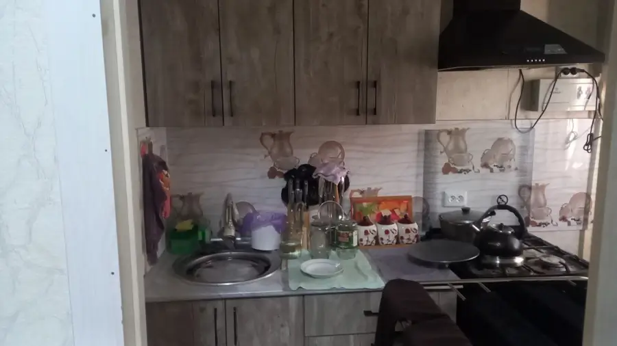 1 xonali kvartira sotiladi − 24 m²