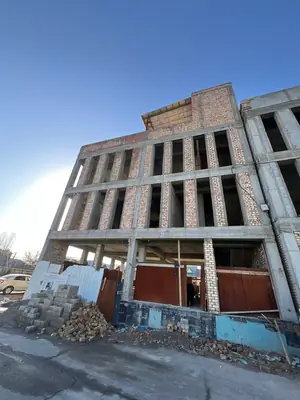 Ofis sotiladi − 850 m²