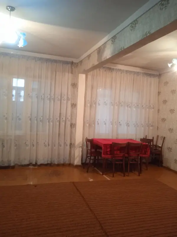 5 dan ortiq xonali kvartira − 110 m², 5/5 qavat