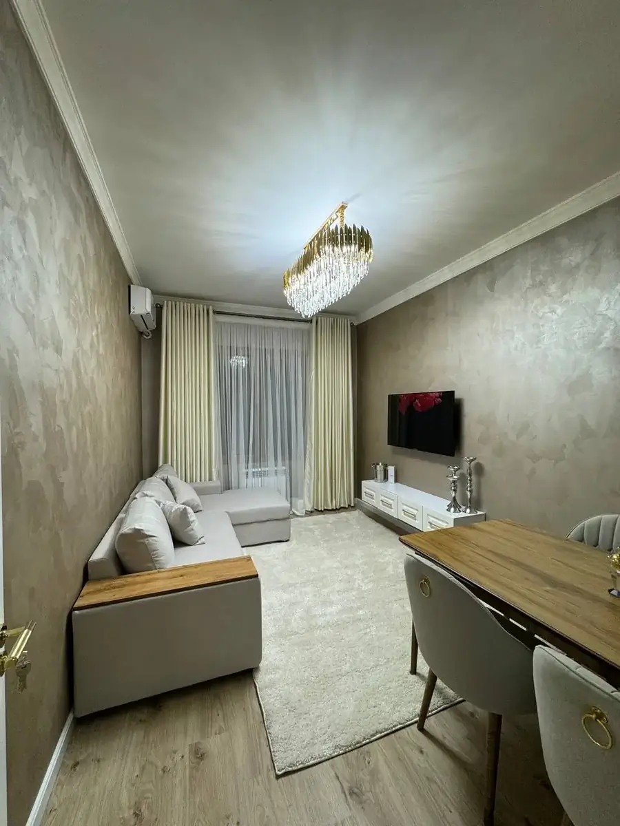 Продается 2-комнатная квартира − 51 м²