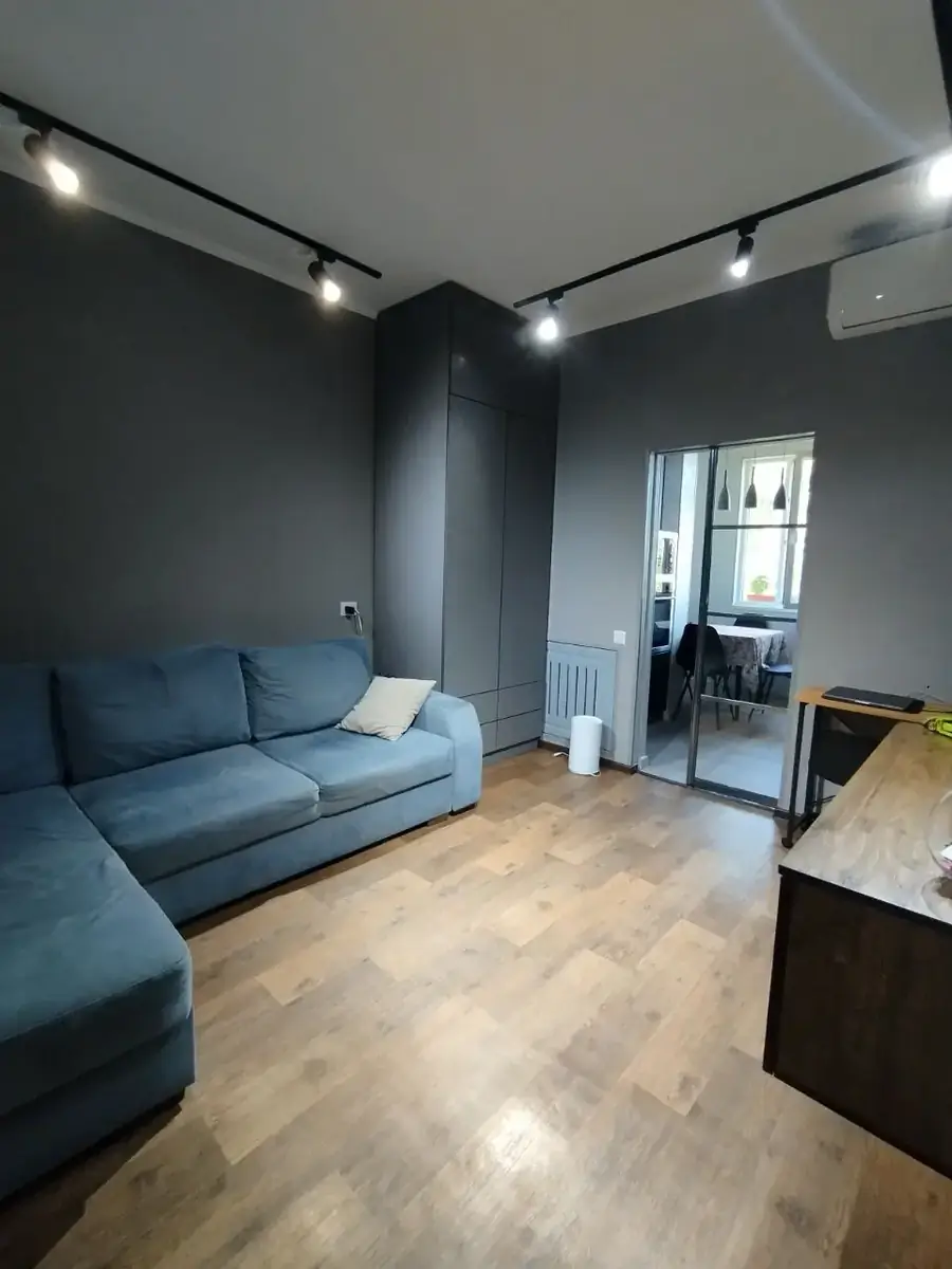 2 xonali kvartira sotiladi − 46 m²