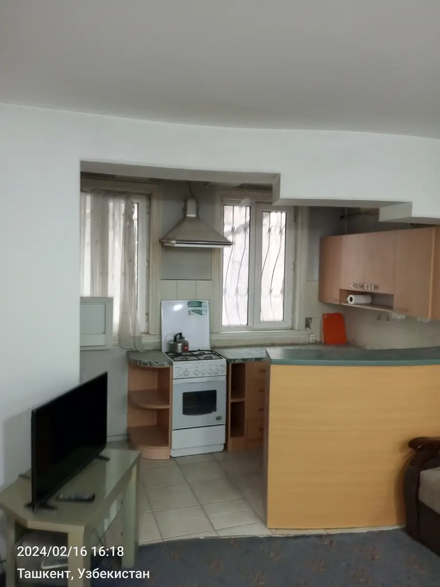 Продается 2-комнатная квартира − 65 м²