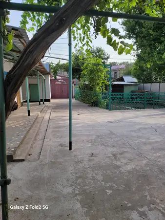 1 qavatli uy − 600 m², 6 sot. 