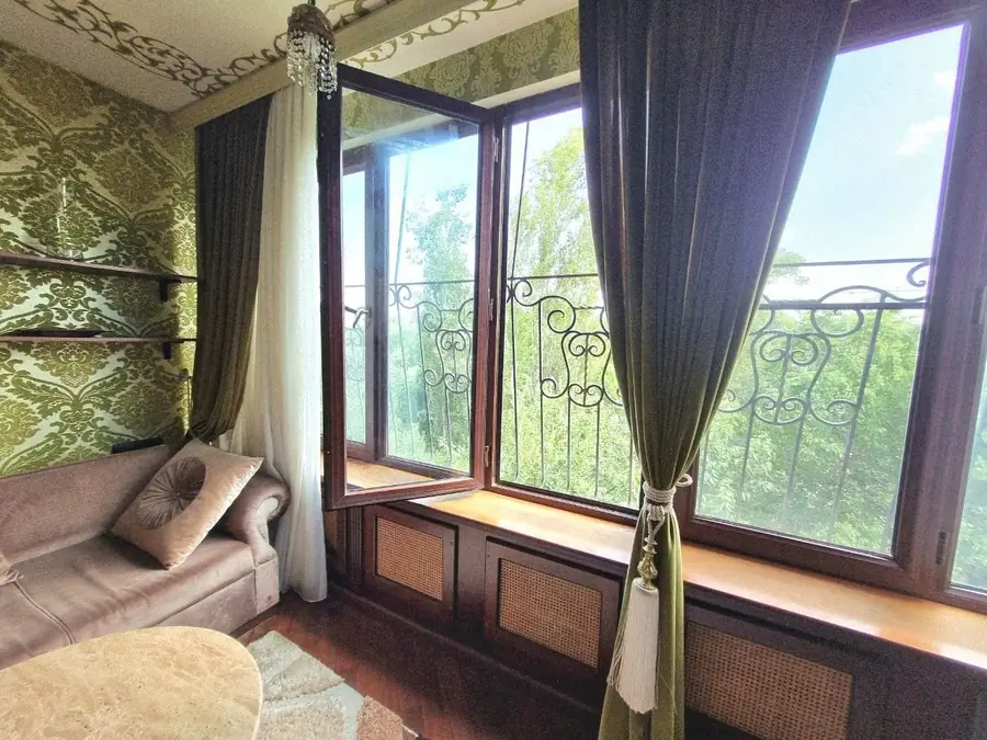 Ijaraga 4 xonali kvartira − 140 m²