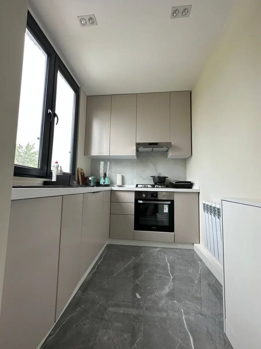 Ijaraga 4 xonali kvartira − 105 m²
