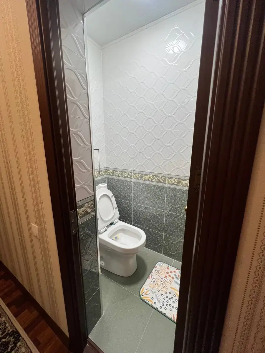 Сдается Более 5-комнатная квартира − 150 м²