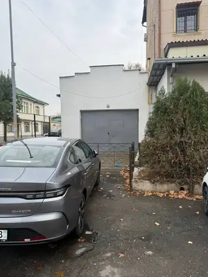 Ofis − 400 m², 1/4 qavat