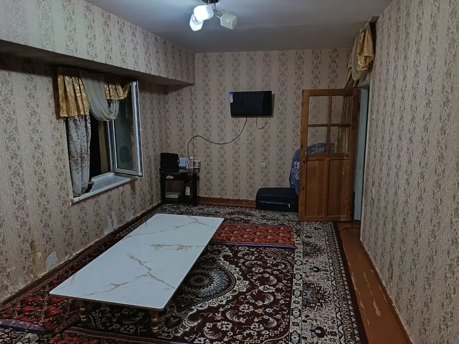 1 xonali kvartira sotiladi − 40 m²