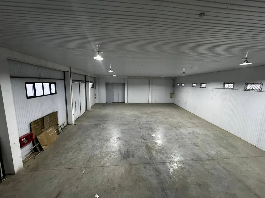 Ijaraga ombor − 550 m²