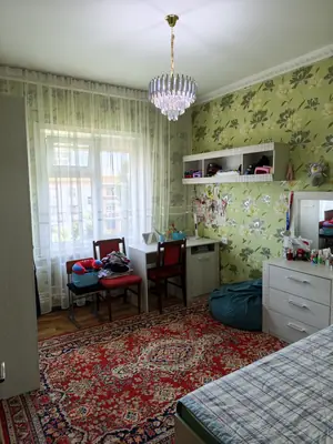 Продается 4-комнатная квартира − 95 м²