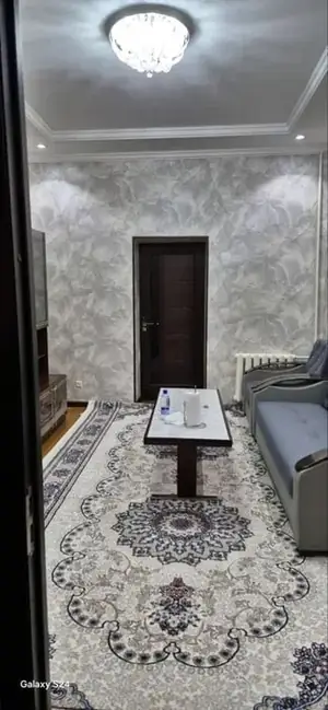Сдается 2-комнатная квартира − 40 м²
