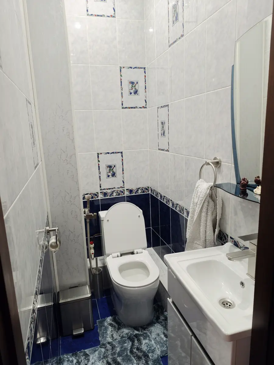 4 xonali kvartira sotiladi − 95 m²