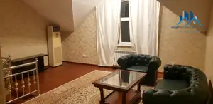Ijaraga 3 qavatli uy − 350 m²