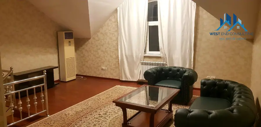 Ijaraga 3 qavatli uy − 350 m²