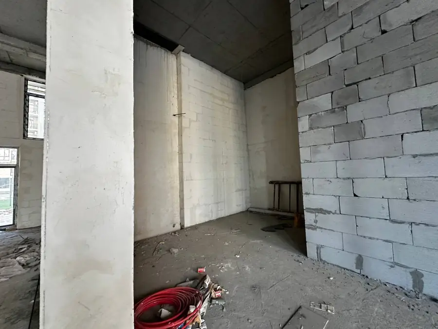 Ofis sotiladi − 253 m²