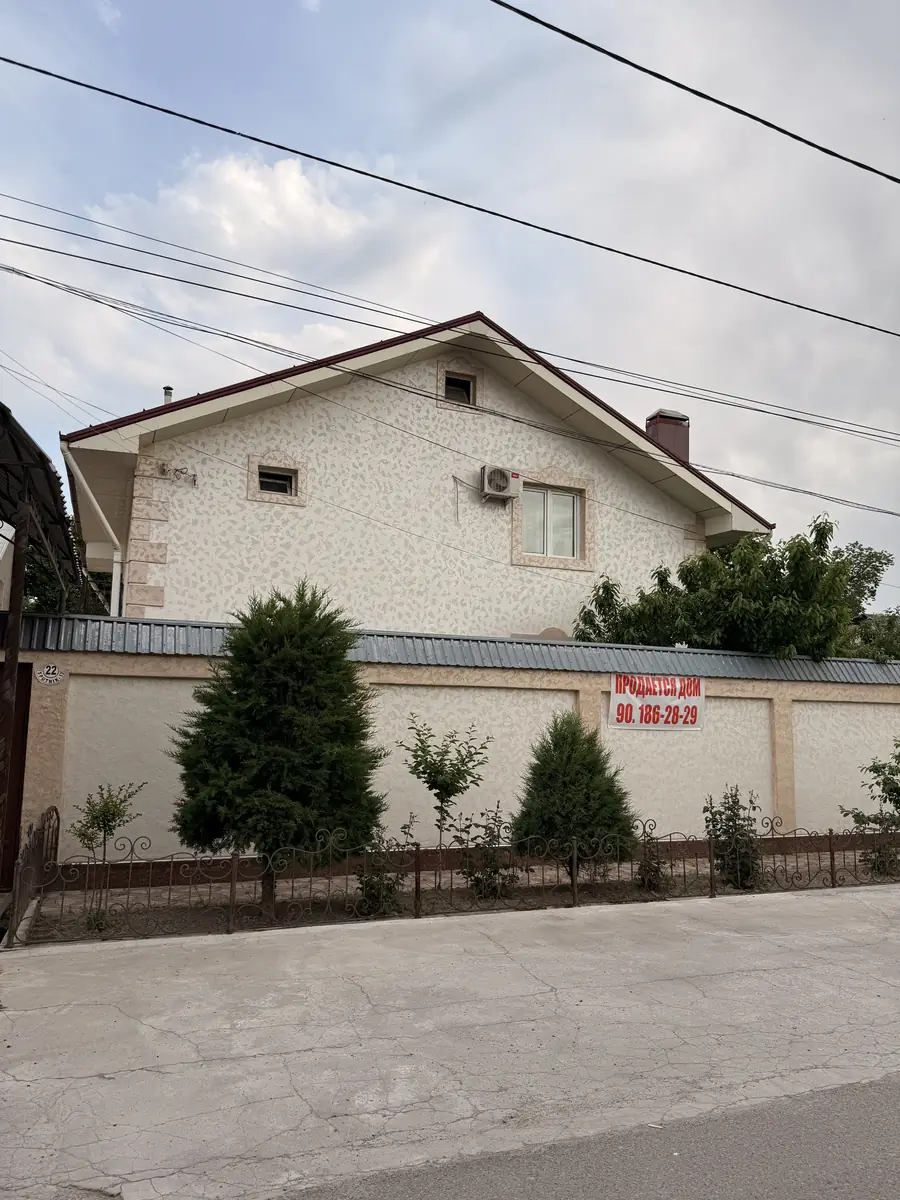 Продается 2-этажный дом − 222 м²