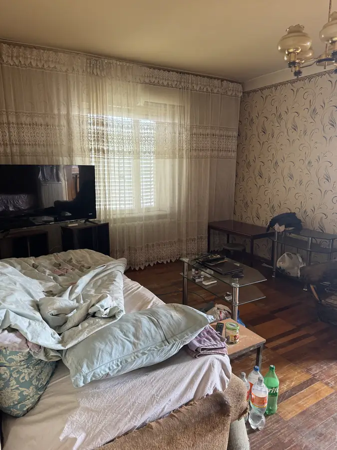 2 xonali kvartira sotiladi − 61.2 m²
