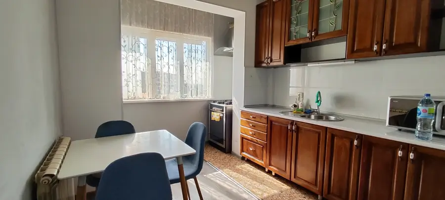 2-комнатная квартира − 65 м², 9/9 этаж