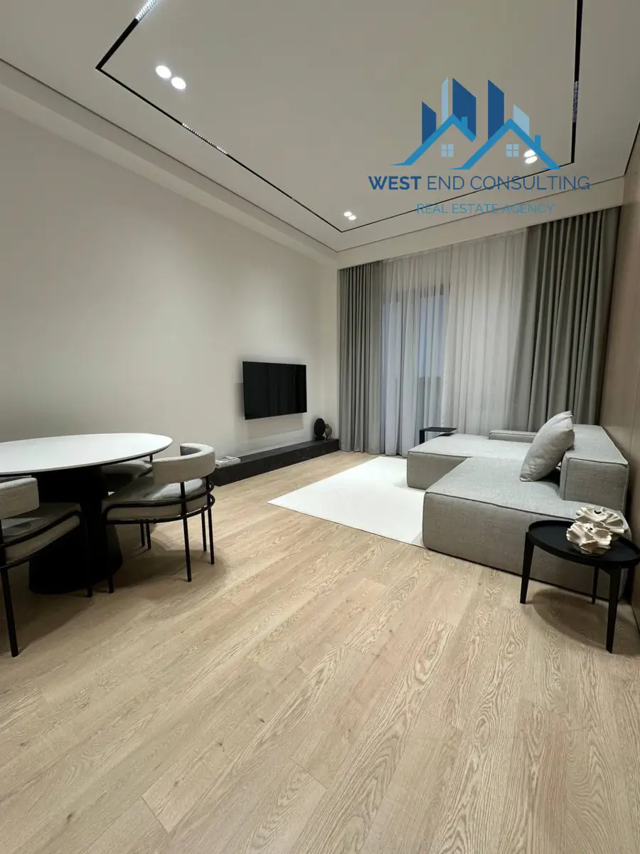 3 xonali kvartira sotiladi − 64 m²