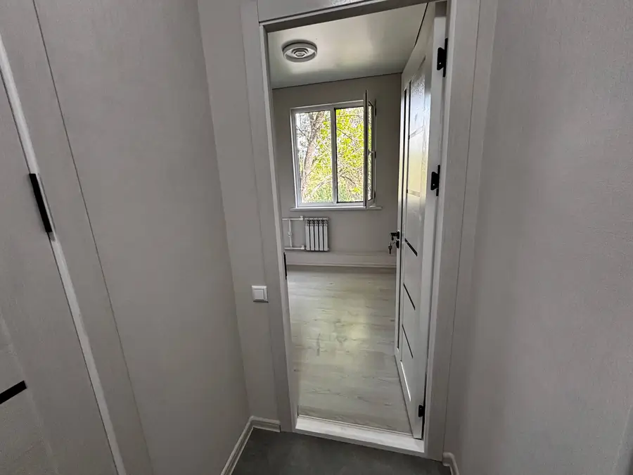 2 xonali kvartira sotiladi − 30 m²