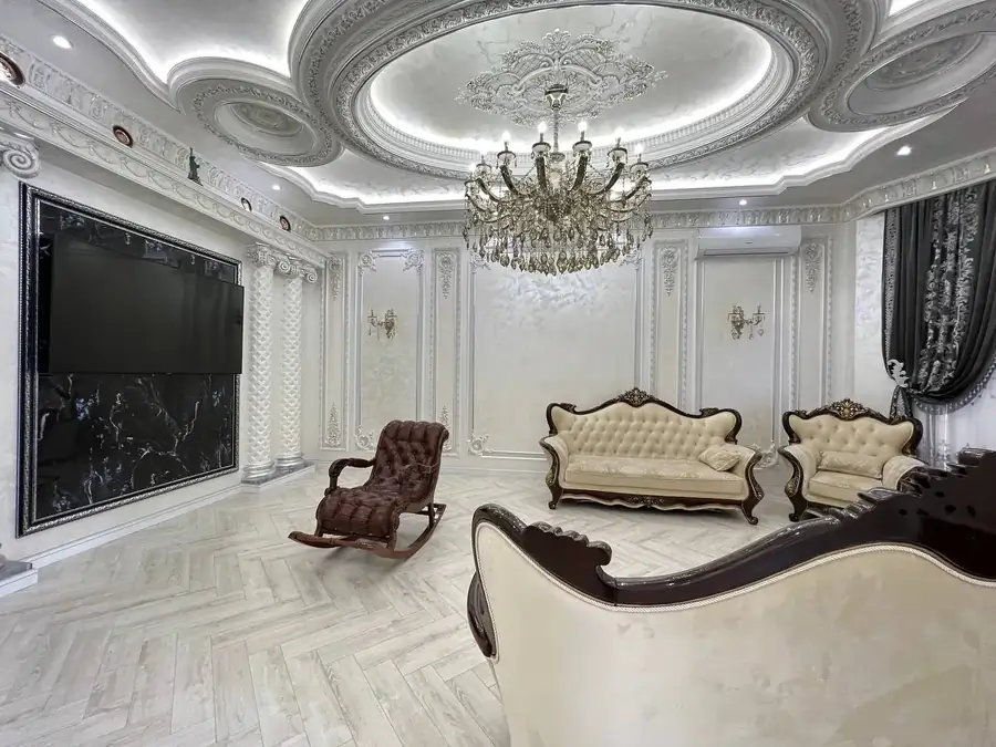Ijaraga 4 qavatli uy − 650 m²