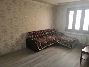 Сдается 2-комнатная квартира − 78 м²