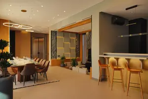 3 qavatli uy sotiladi − 600 m²
