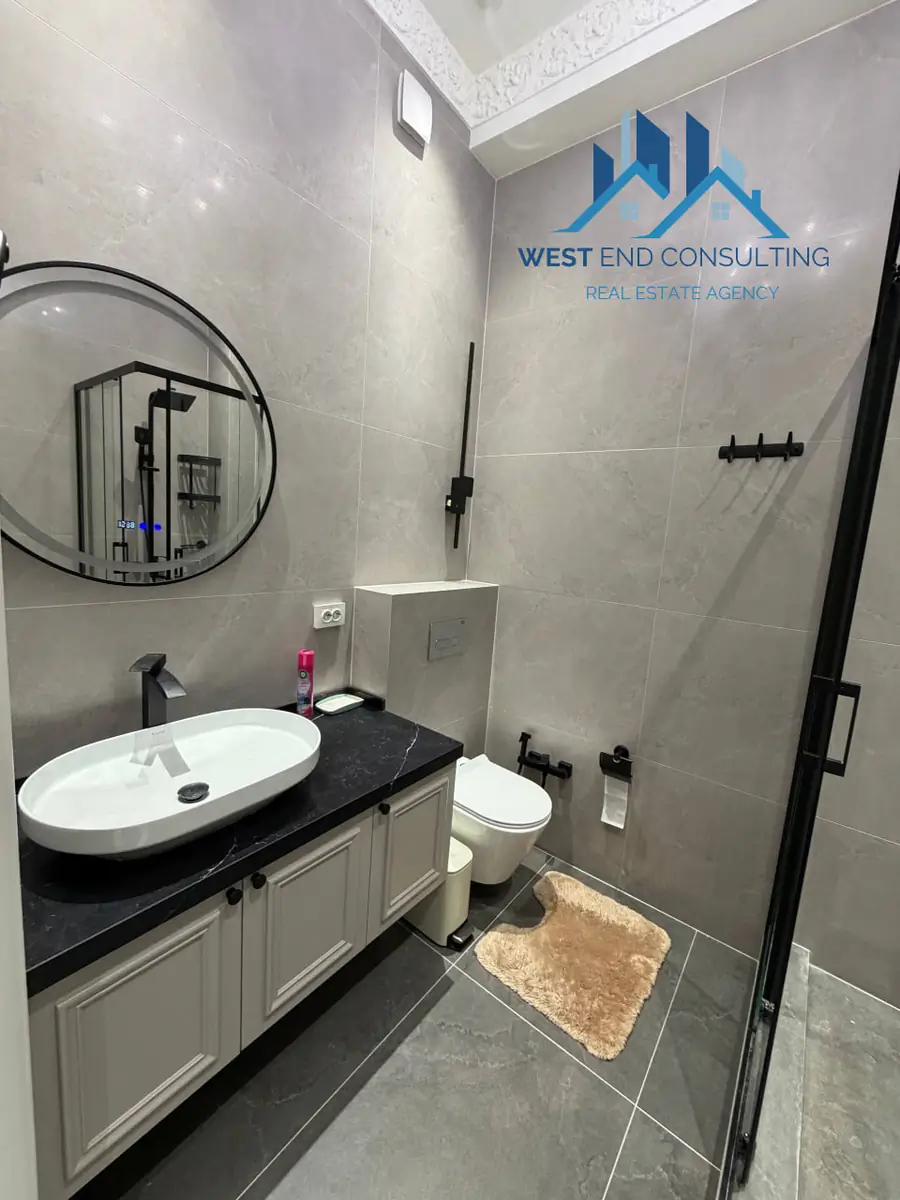 Продается 2-комнатная квартира − 63 м²