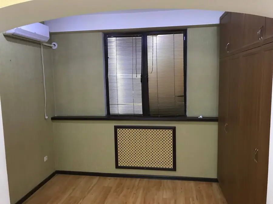 Ijaraga 4 xonali kvartira − 160 m²