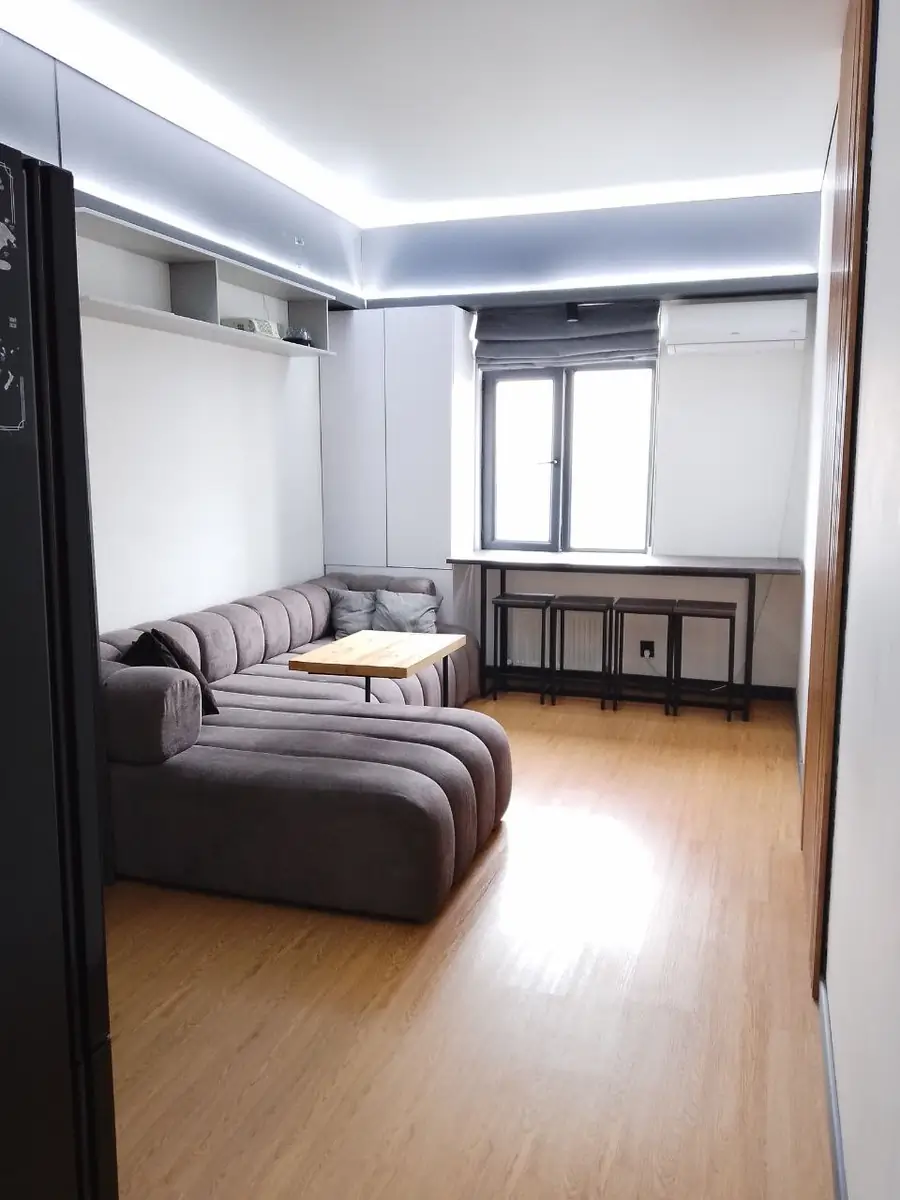 Продается 2-комнатная квартира − 47 м²