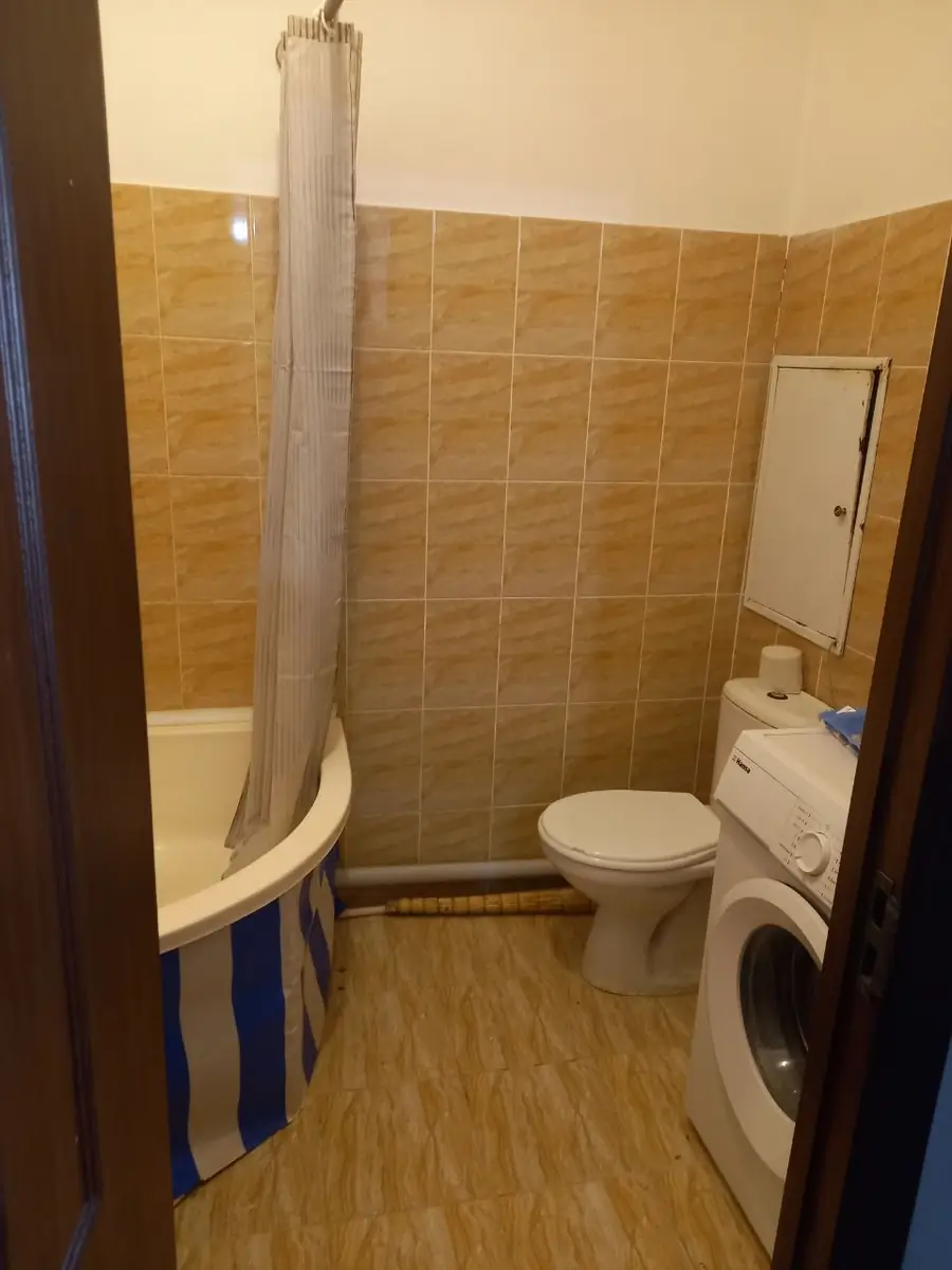 Продается 2-комнатная квартира − 60 м²