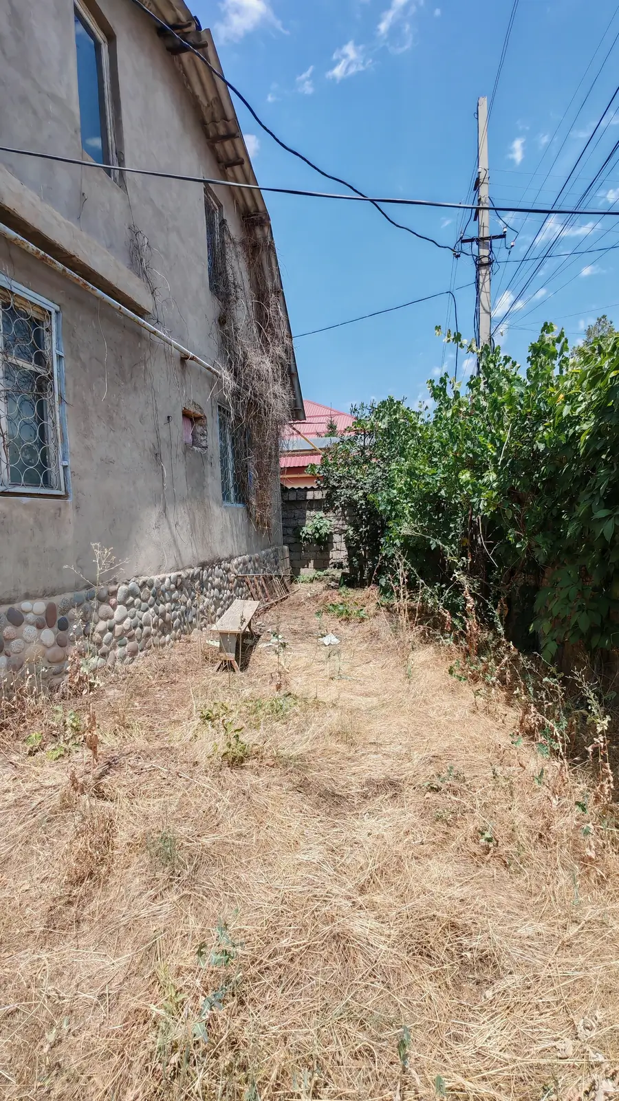 2 qavatli uy sotiladi − 83 m²