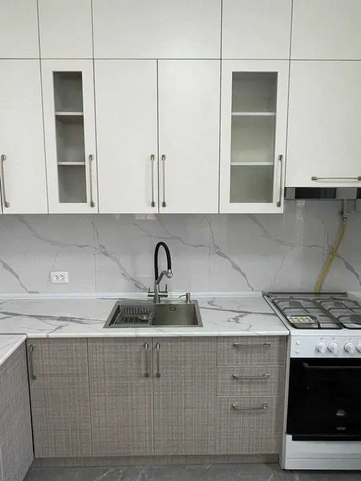 Сдается 2-этажный дом − 700 м²