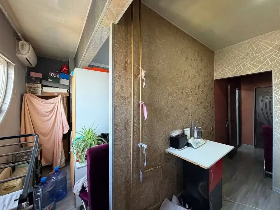 1 xonali kvartira sotiladi − 30 m²