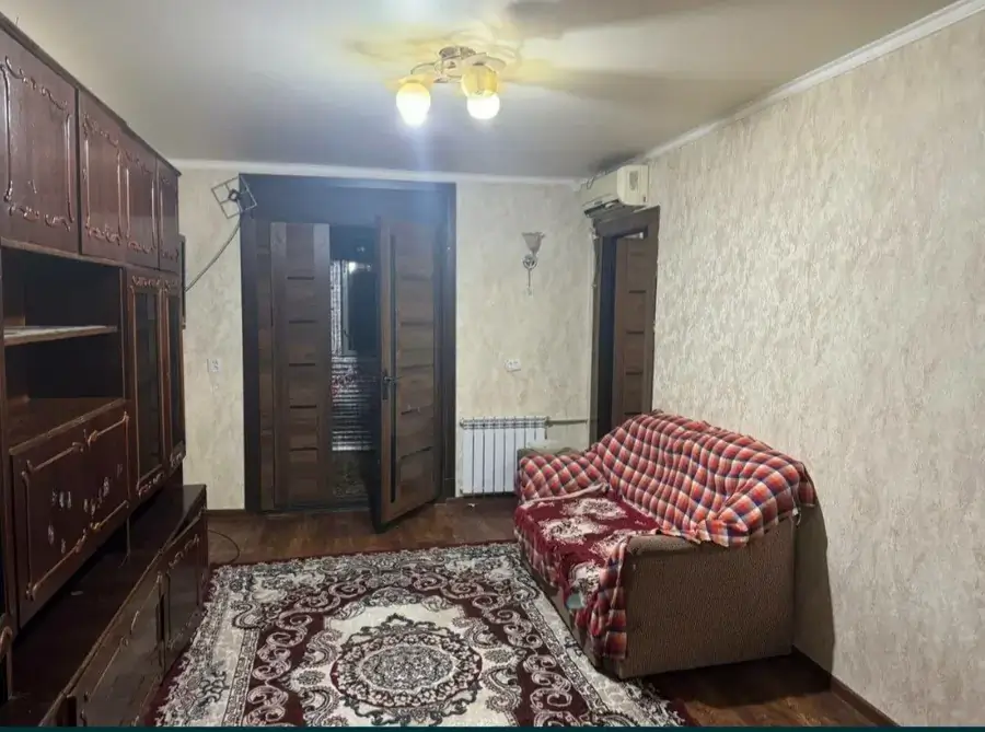 Продается 2-комнатная квартира − 46 м²