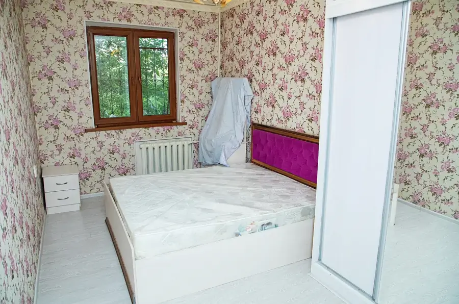 Продается 2-комнатная квартира − 55 м²