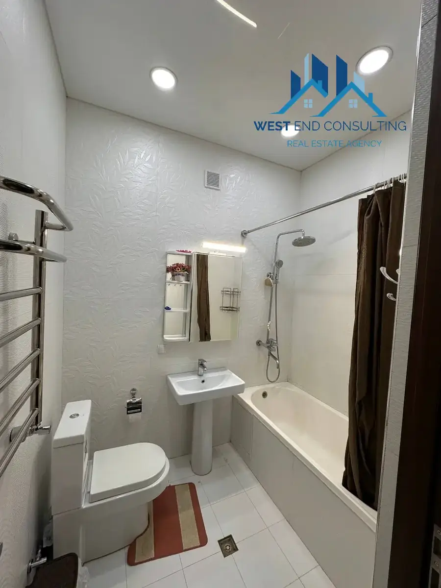 Ijaraga 3 qavatli uy − 360 m²
