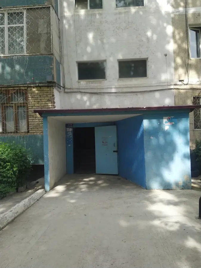 Продается 2-комнатная квартира − 70 м²