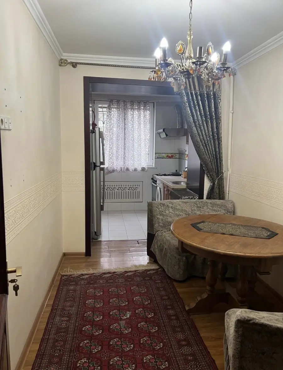 Продается 3-комнатная квартира − 78 м²