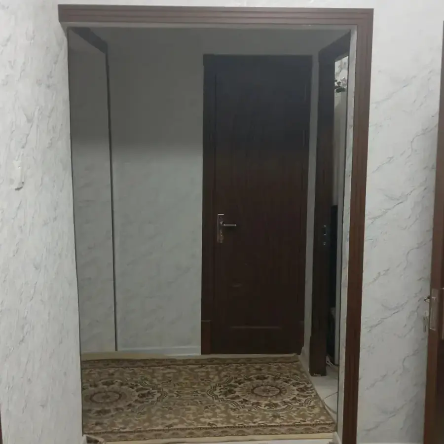 Продается 4-комнатная квартира − 93 м²