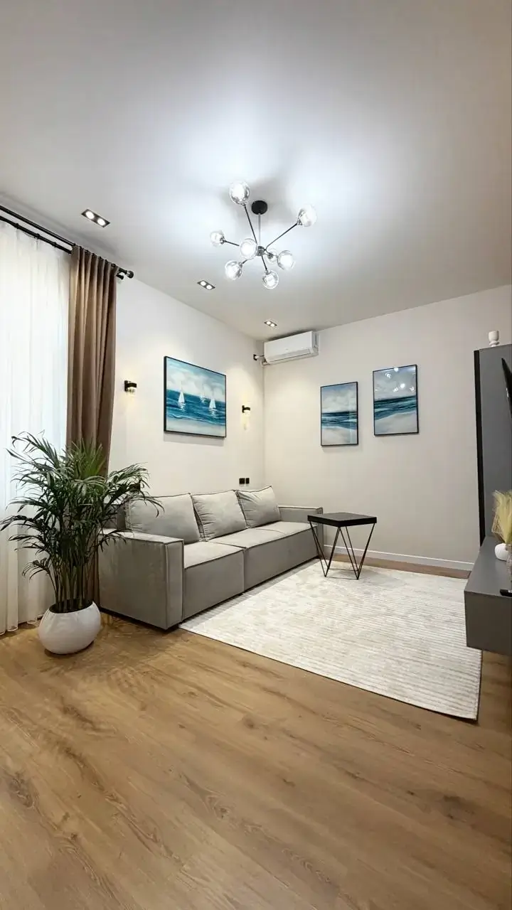 2 xonali kvartira sotiladi − 54 m²