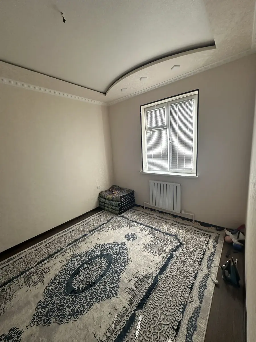 Продается 4-комнатная квартира − 2.5 м²