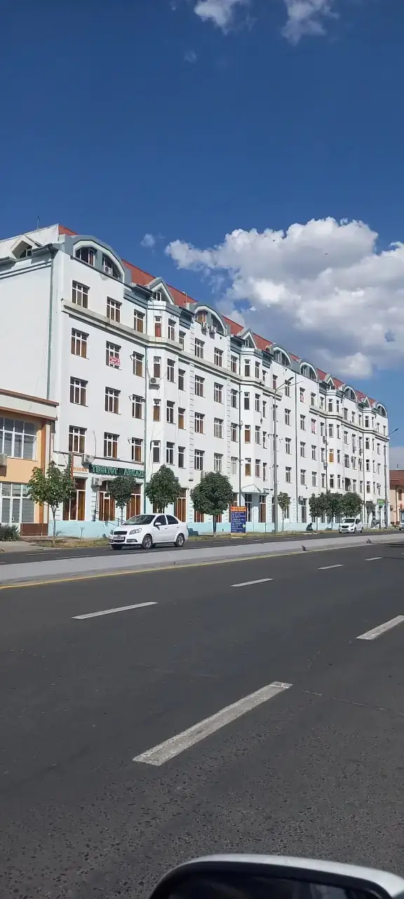 Продается 3-комнатная квартира − 118.6 м²