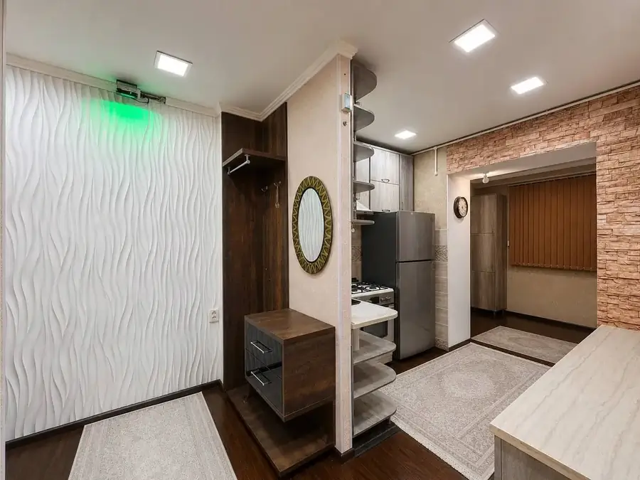 1 xonali kvartira sotiladi − 45 m²