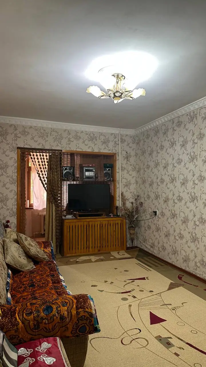 Продается 2-комнатная квартира − 55 м²