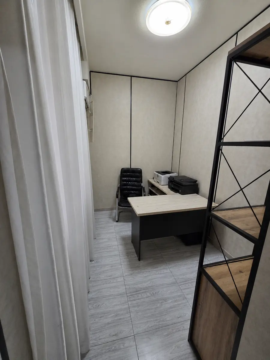 Ofis sotiladi − 506 m²